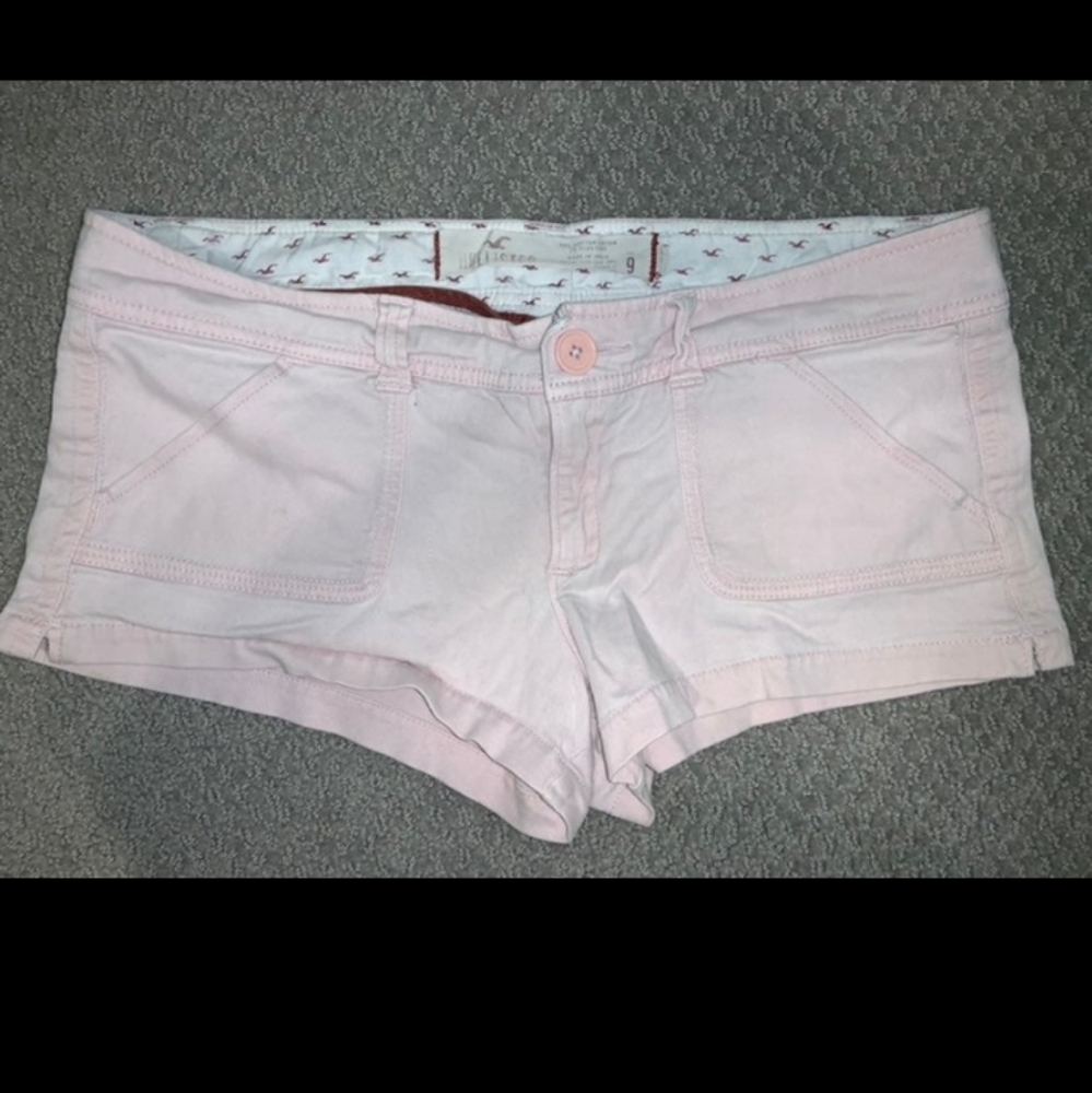I AM LOOKING FOR THESE IN SIZE 9 LIGHT PALE PINK
